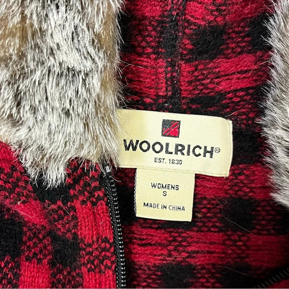 Woolrich Vest Women’s Small Checkered Lambs Wool Faux Fur Hooded Vest - Picture 4 of 6